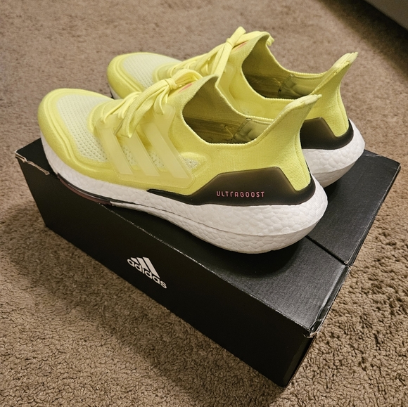 Adidas Ultraboost 21 - Picture 4 of 4
